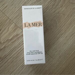 La Mer foundation 230 light ochre